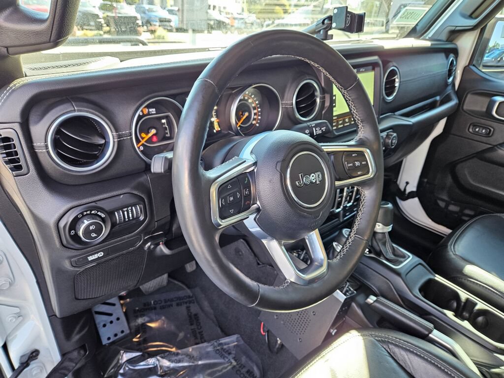 Used 2020 Jeep Gladiator Overland AWD/4WD image 17