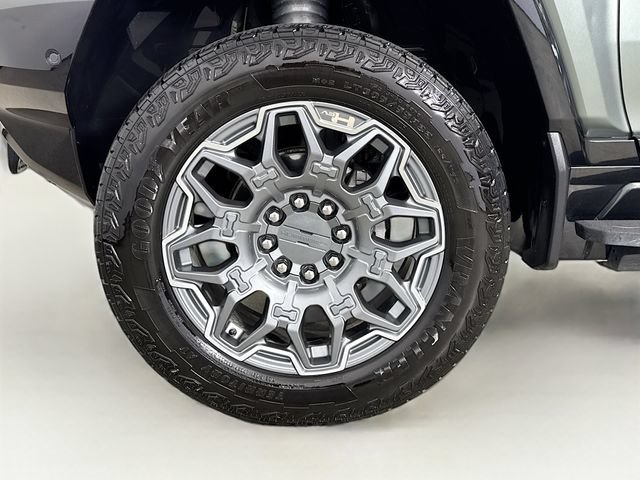Used 2024 GMC Hummer EV 3X AWD/4WD image 33
