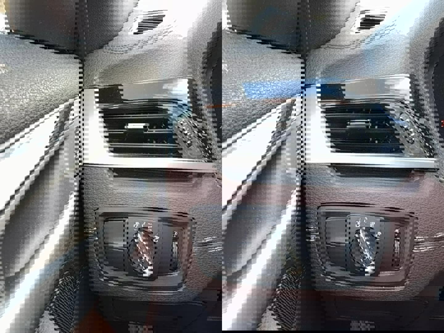 Used 2021 BMW X1 sDrive28i w/ Convenience Package image 17