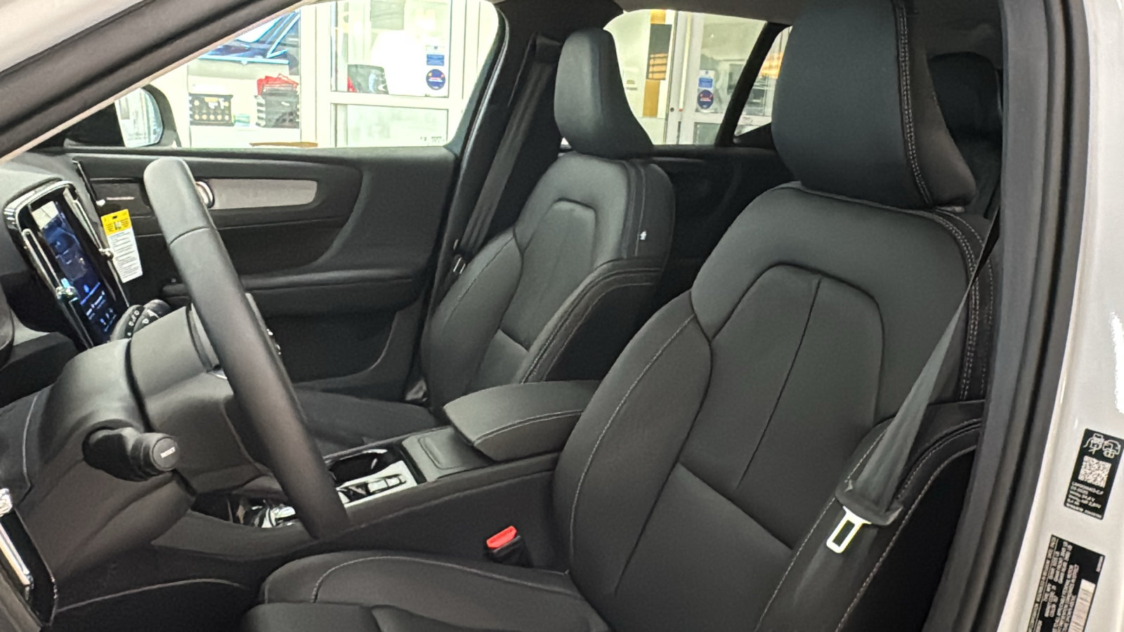 New 2026 Volvo XC40 B5 Ultra w/ Protection Package Premier AWD/4WD image 23