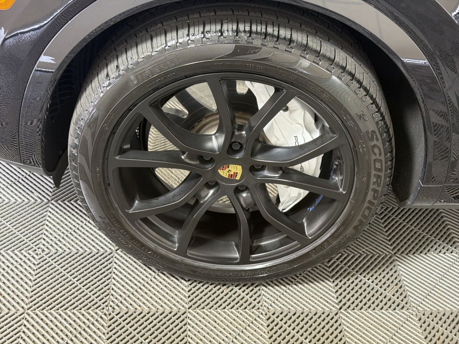 Used 2022 Porsche Cayenne Turbo AWD/4WD image 12