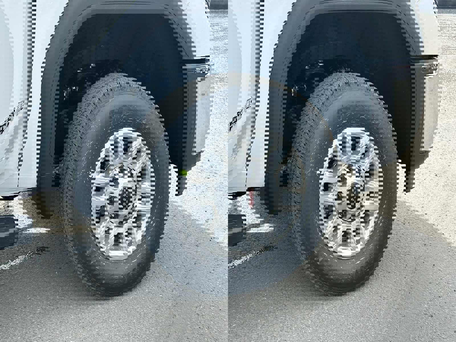 New 2025 GMC Sierra 2500 SLE w/ Preferred Package image 9