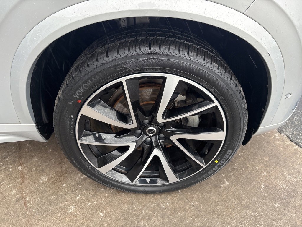 Certified 2023 Volvo XC90 B5 Plus image 12