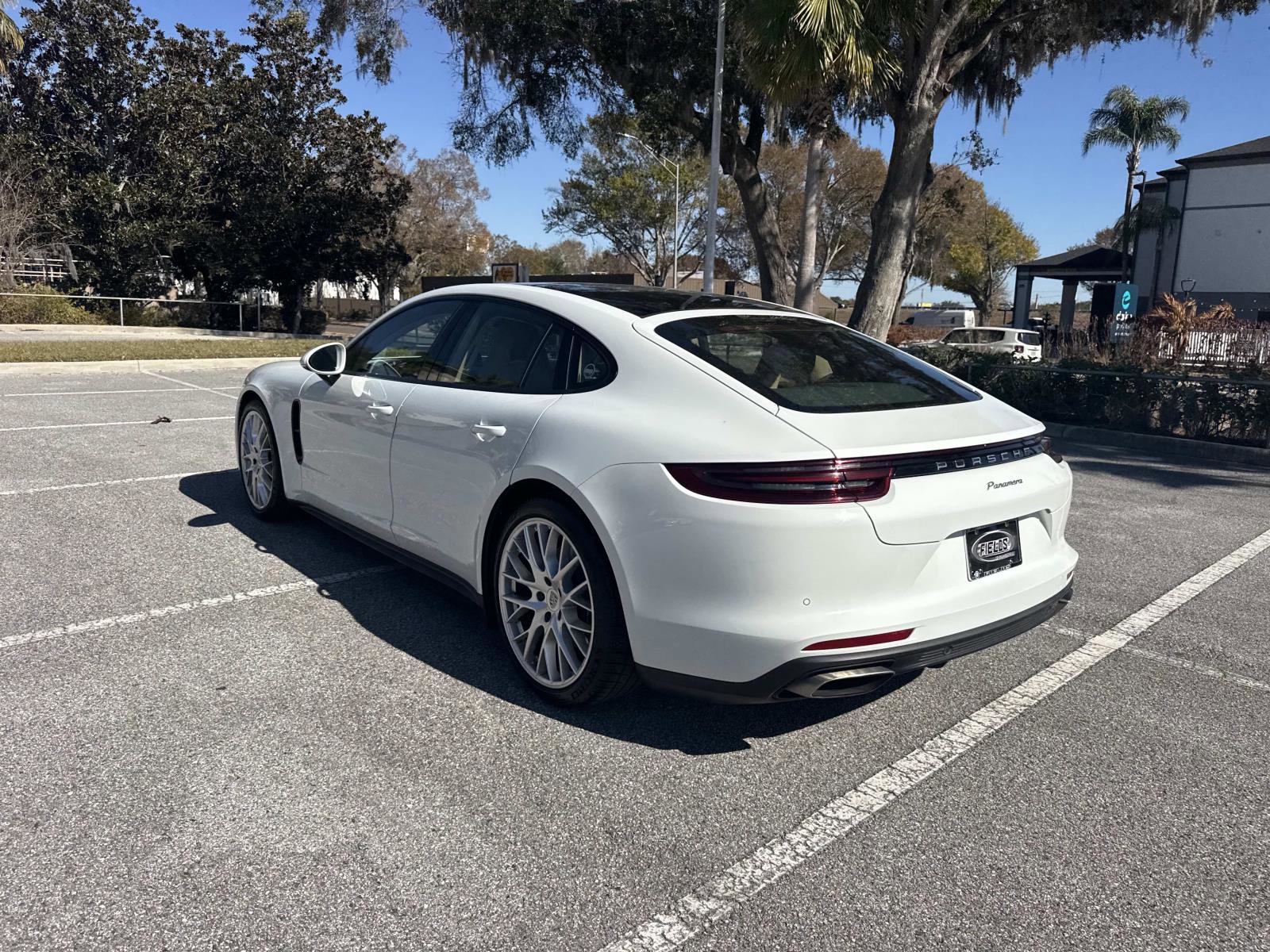 Used 2019 Porsche Panamera 4 image 6