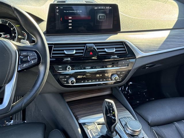 Used 2017 BMW 540i xDrive image 21