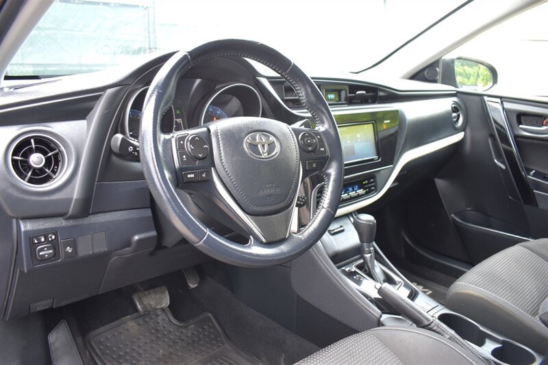 Used 2018 Toyota Corolla iM w/ All-Weather Mat Package FWD image 3