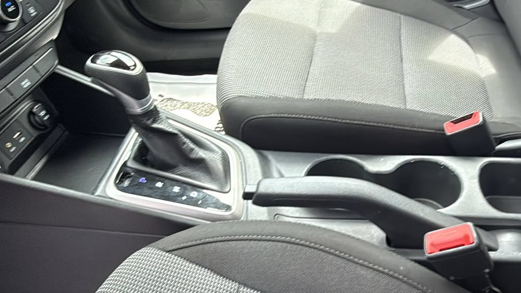 Used 2021 Hyundai Accent SE FWD image 37