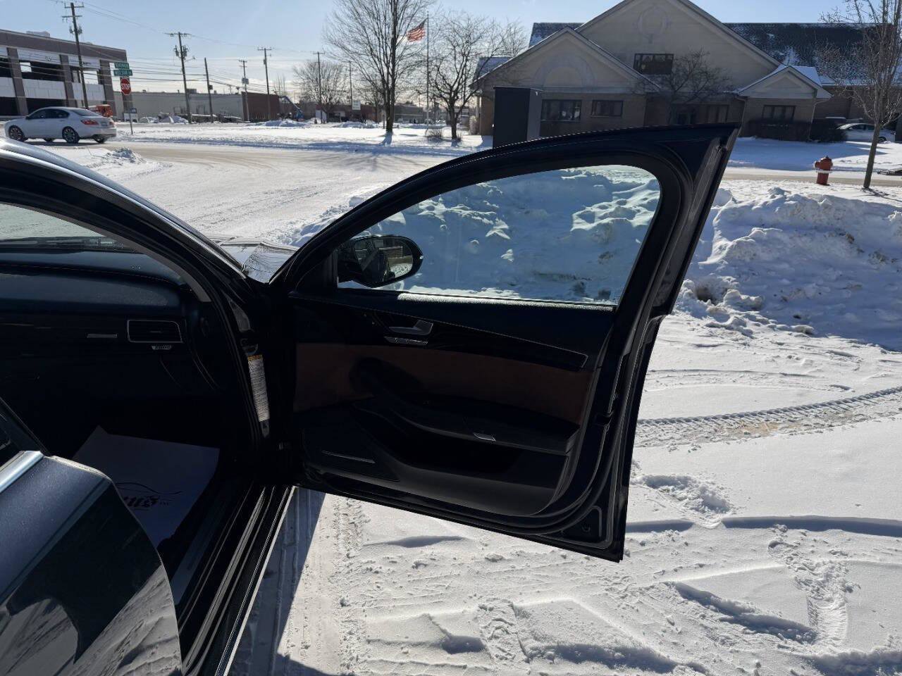 Used 2015 Audi A8 L 4.0T w/ Premium Package image 38