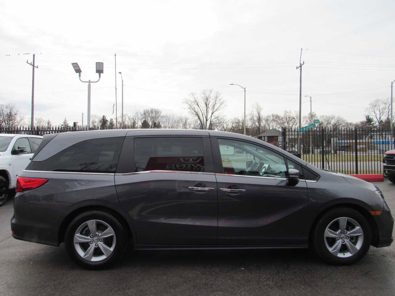 Used 2020 Honda Odyssey EX image 4