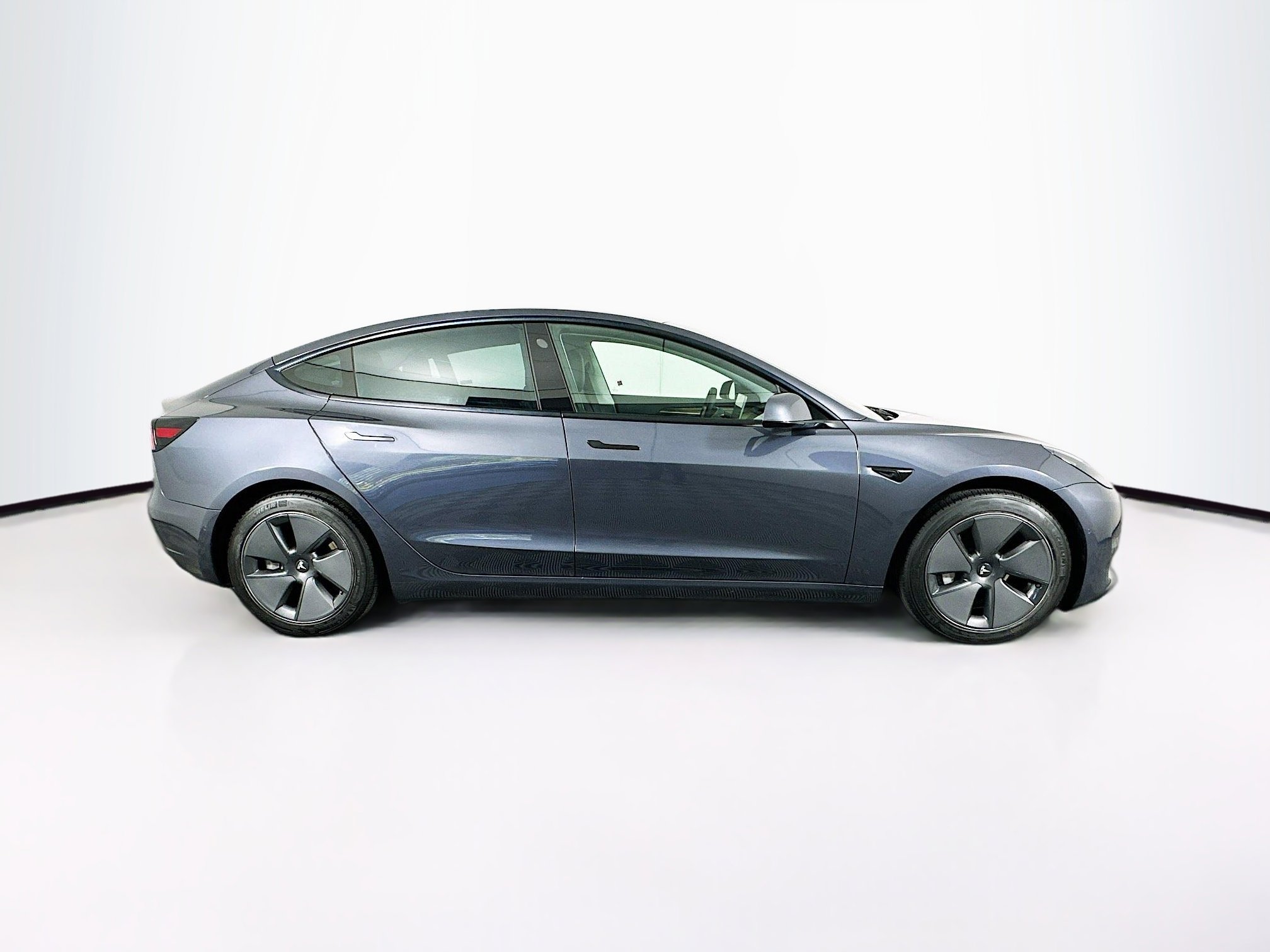 Used 2021 Tesla Model 3 Standard Range Plus RWD image 10