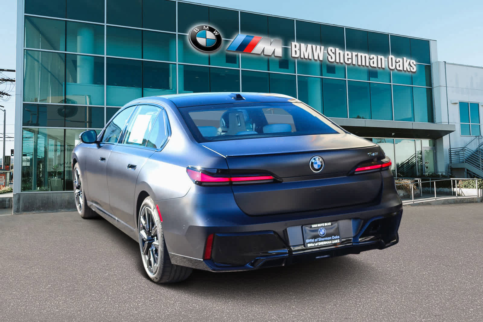 New 2026 BMW 740i image 6