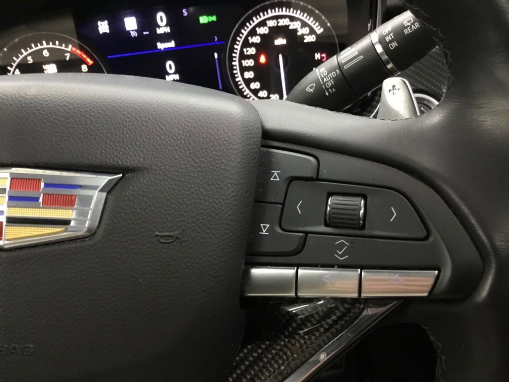 Used 2023 Cadillac XT6 Sport w/ Technology Package AWD/4WD image 43