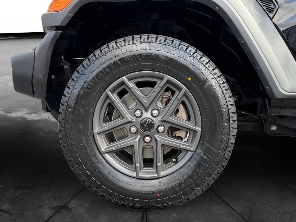 Used 2024 Jeep Wrangler Unlimited Sport AWD/4WD image 14
