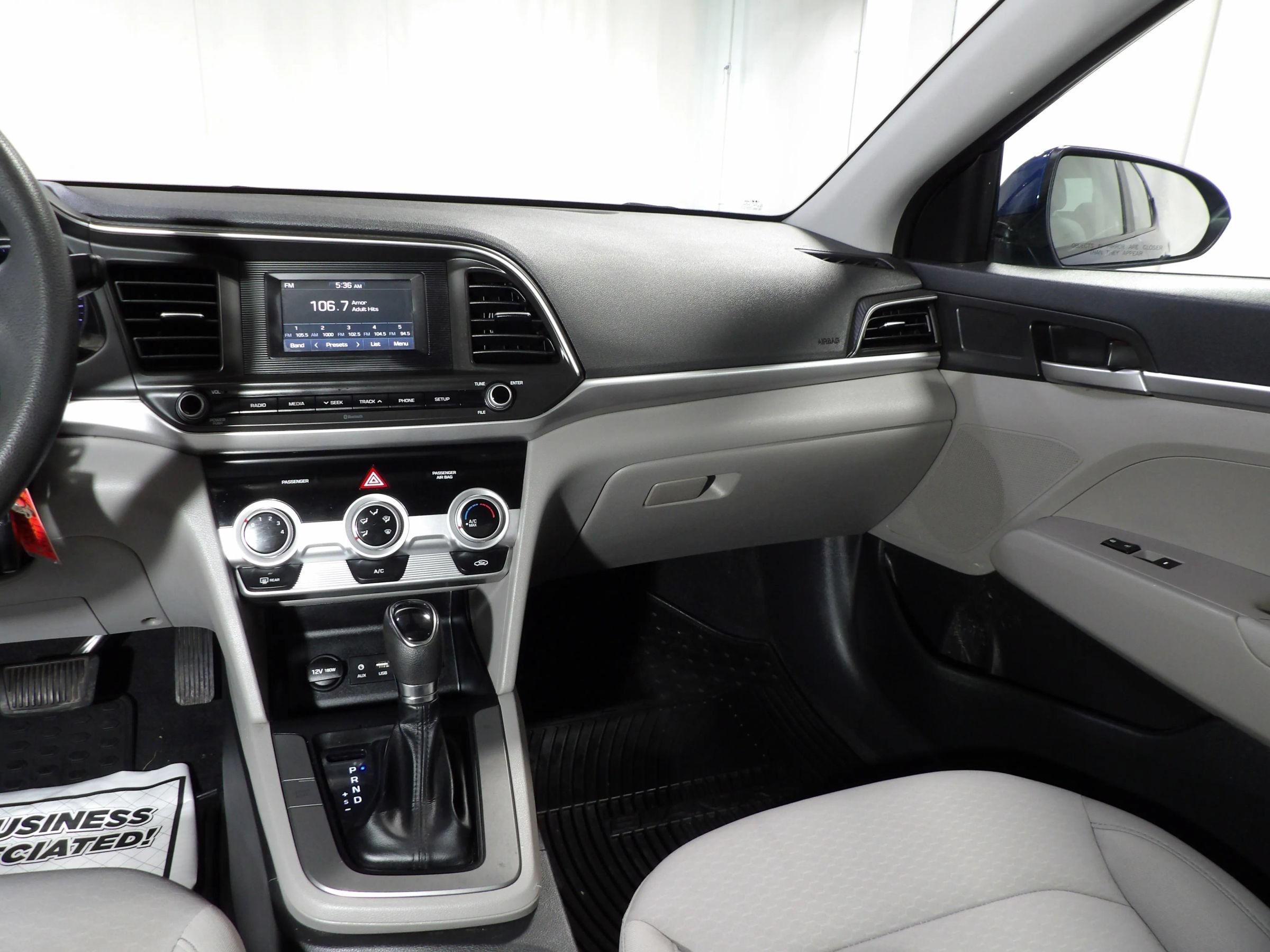 Used 2019 Hyundai Elantra SE FWD image 10