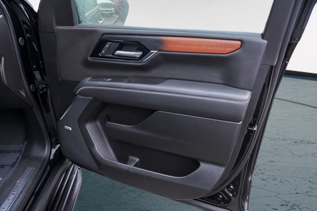 Certified 2025 GMC Yukon Denali image 31