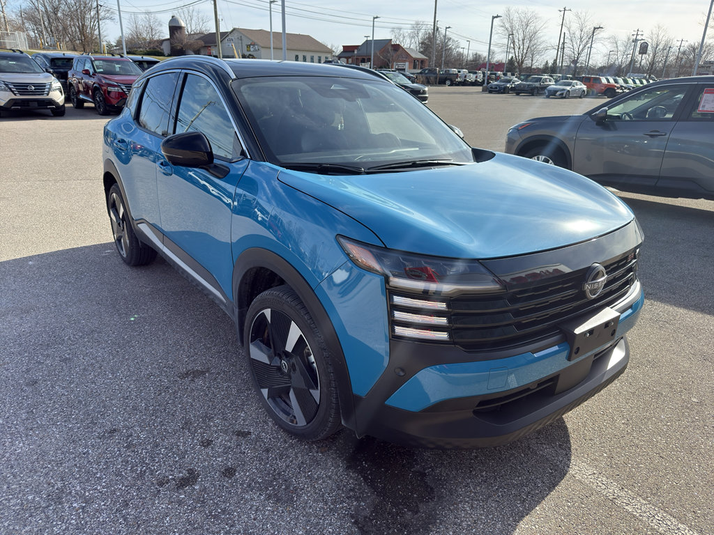 Used 2025 Nissan Kicks SR w/ SR Premium Package image 4