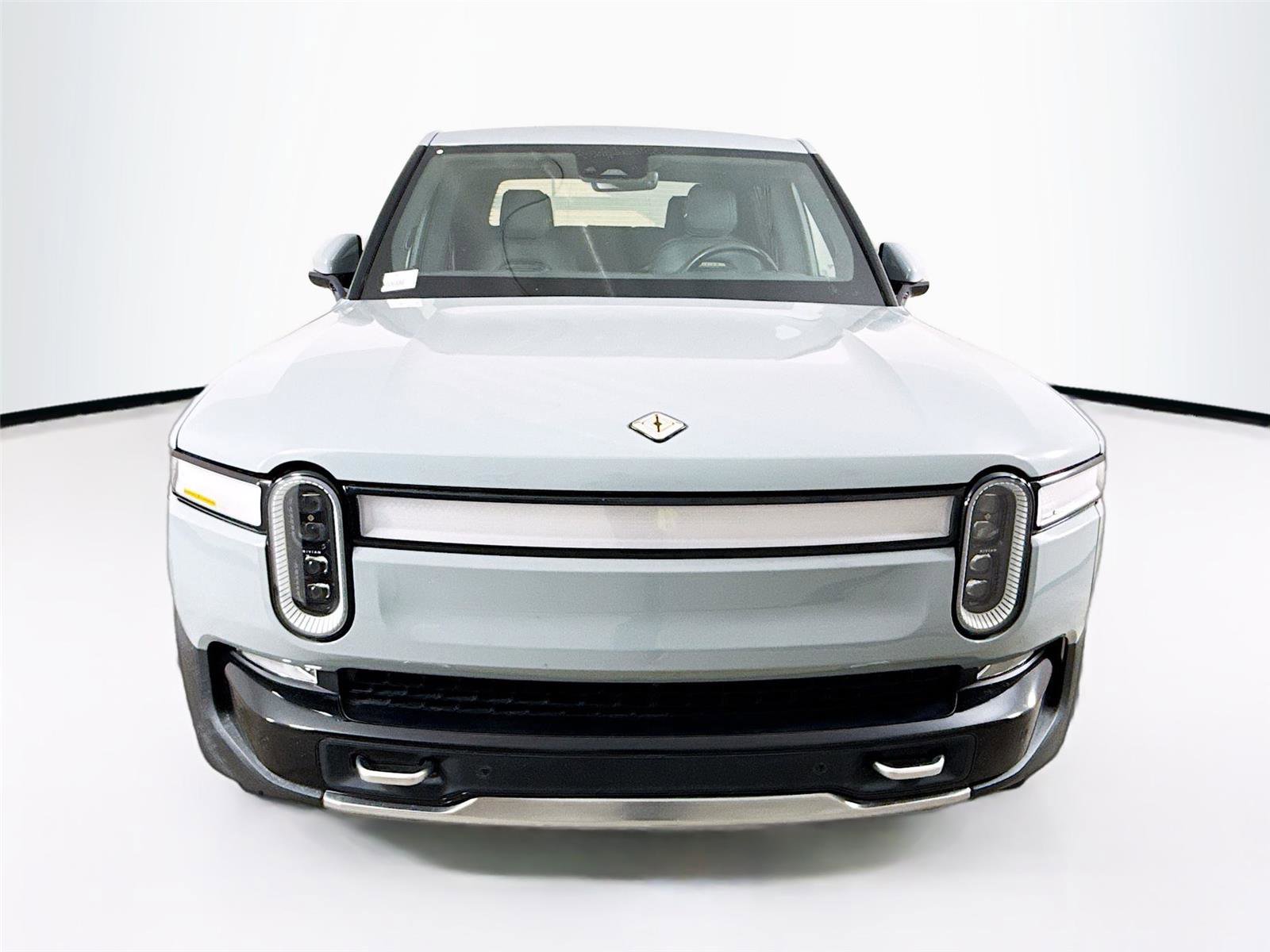 Used 2022 Rivian R1T Adventure image 2