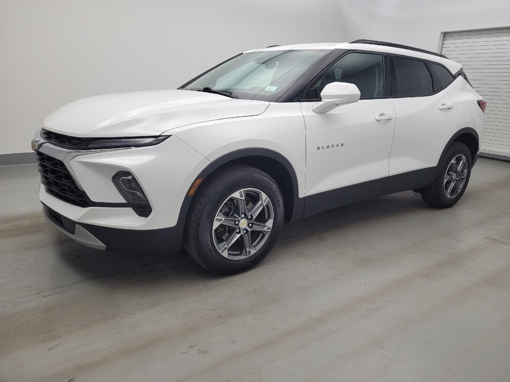 Used 2024 Chevrolet Blazer LT w/ Convenience Package FWD image 2