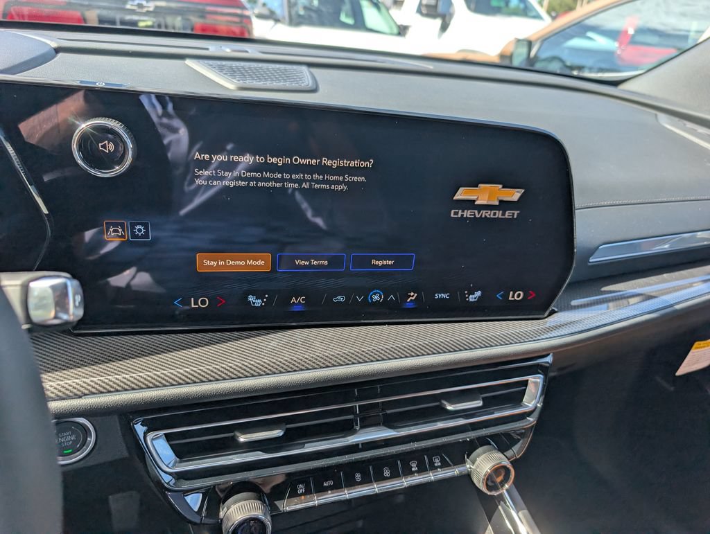 New 2027 Chevrolet Traverse Z71 w/ Enhanced Driving Package AWD/4WD image 31