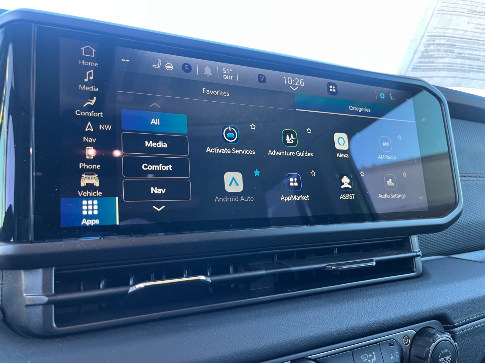 Used 2025 Jeep Wrangler Unlimited Rubicon w/ Technology Group image 29