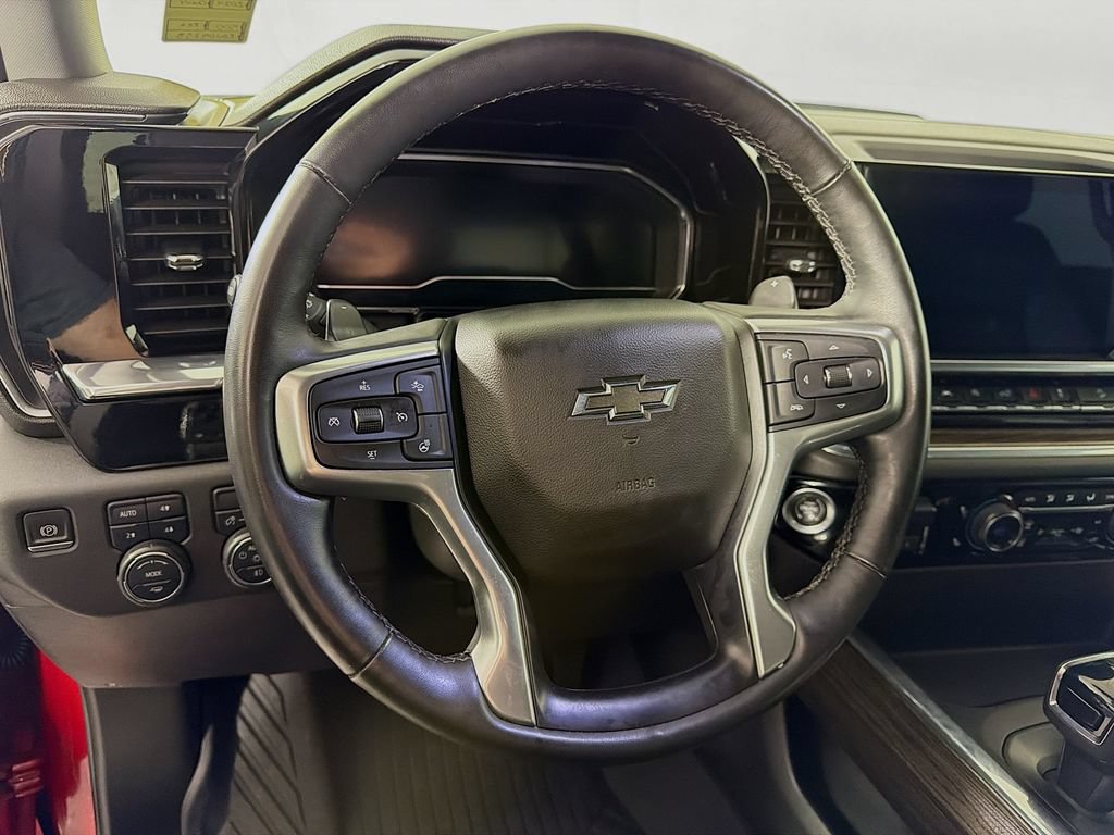 Used 2024 Chevrolet Silverado 1500 LT Trail Boss w/ Convenience Package II AWD/4WD image 13