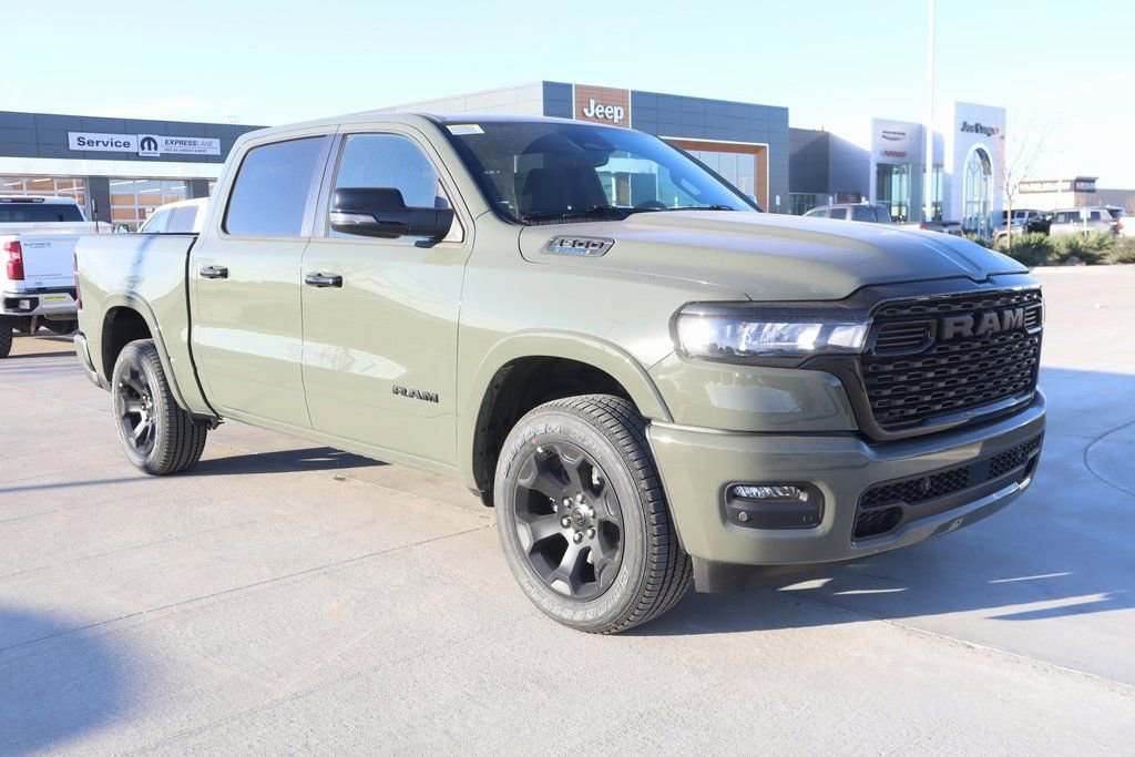 New 2026 RAM 1500 4x4 Crew Cab video 1