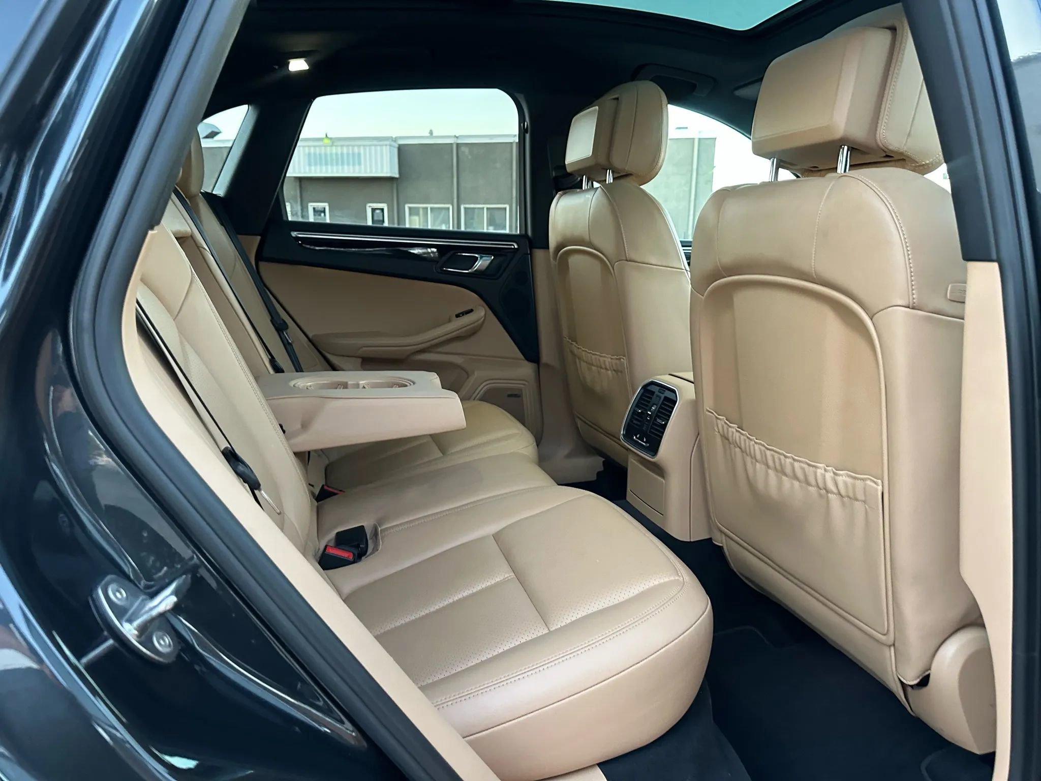 Used 2017 Porsche Macan S image 26