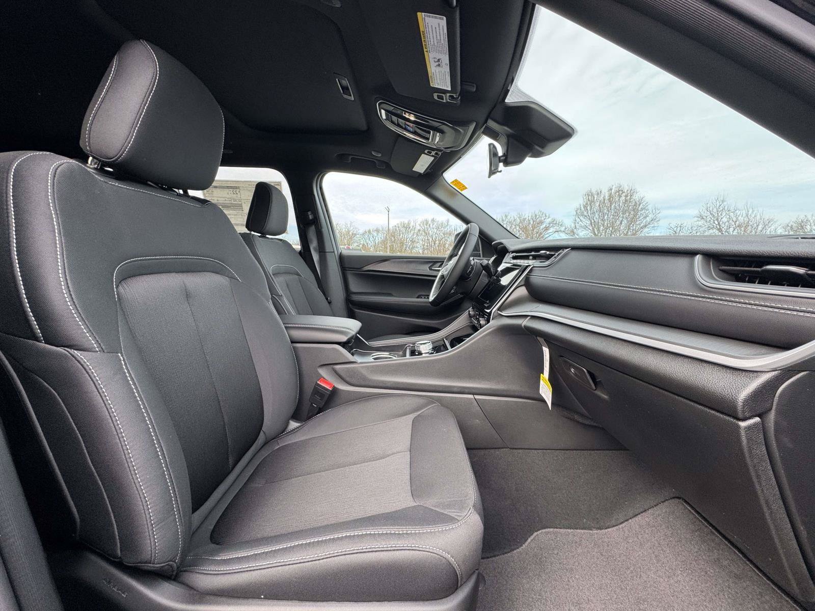 New 2026 Jeep Grand Cherokee Laredo X AWD/4WD image 15