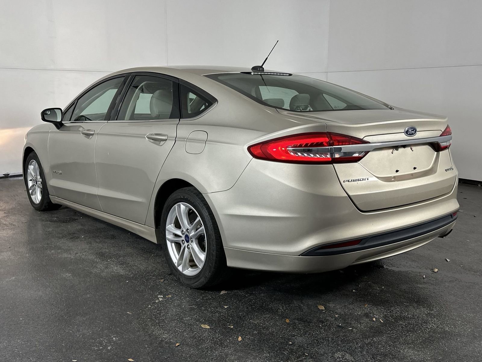 Used 2018 Ford Fusion S image 6