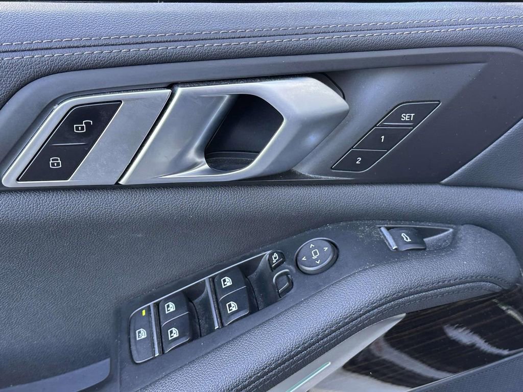 Used 2020 BMW X5 xDrive40i w/ Convenience Package image 11