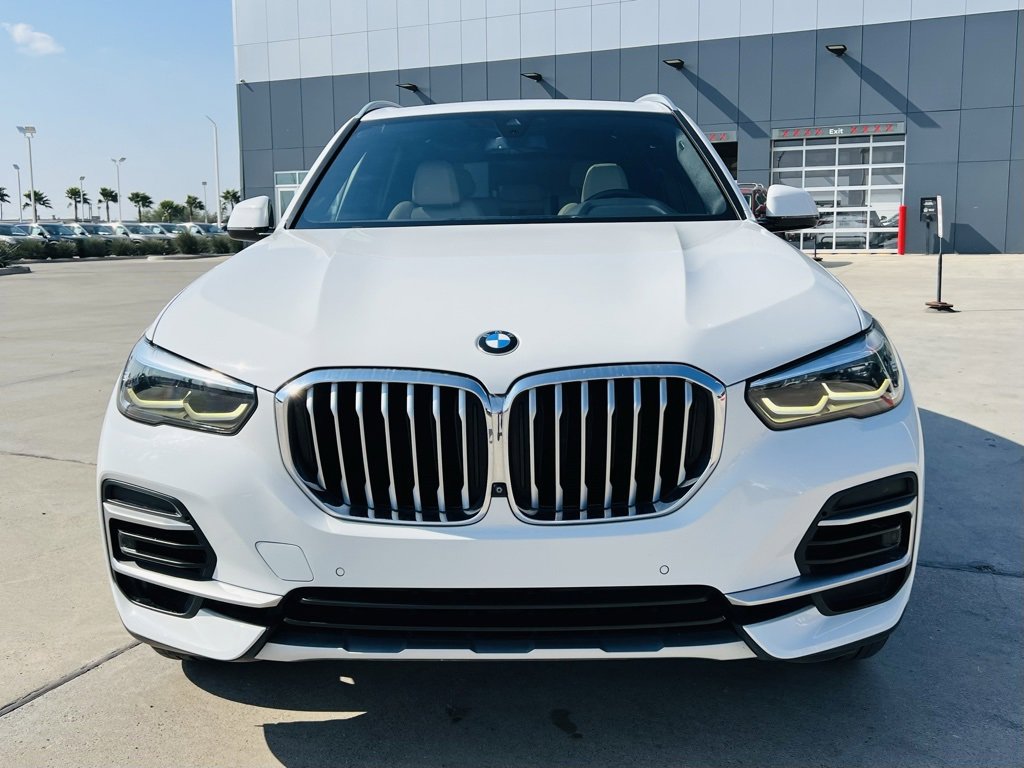 Used 2022 BMW X5 sDrive40i w/ Parking Assistance Package image 2