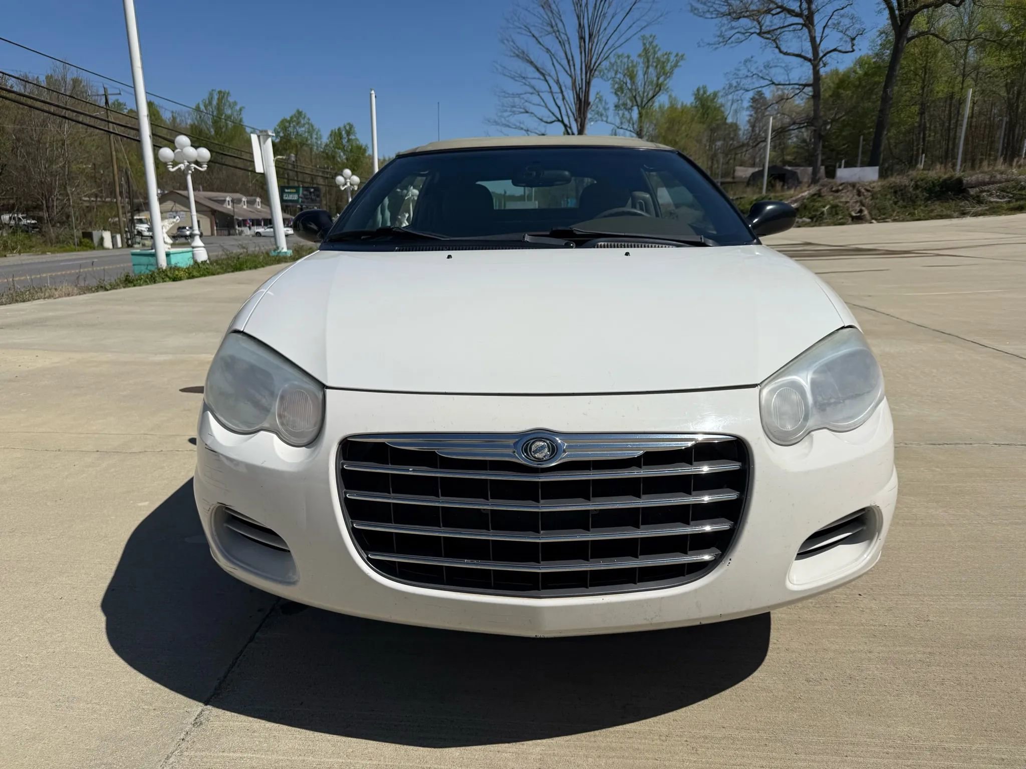 Used 2004 Chrysler Sebring GTC image 2