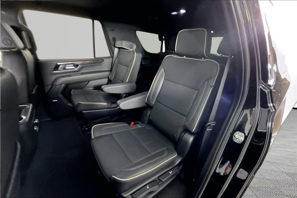 Used 2025 GMC Yukon Elevation RWD image 21