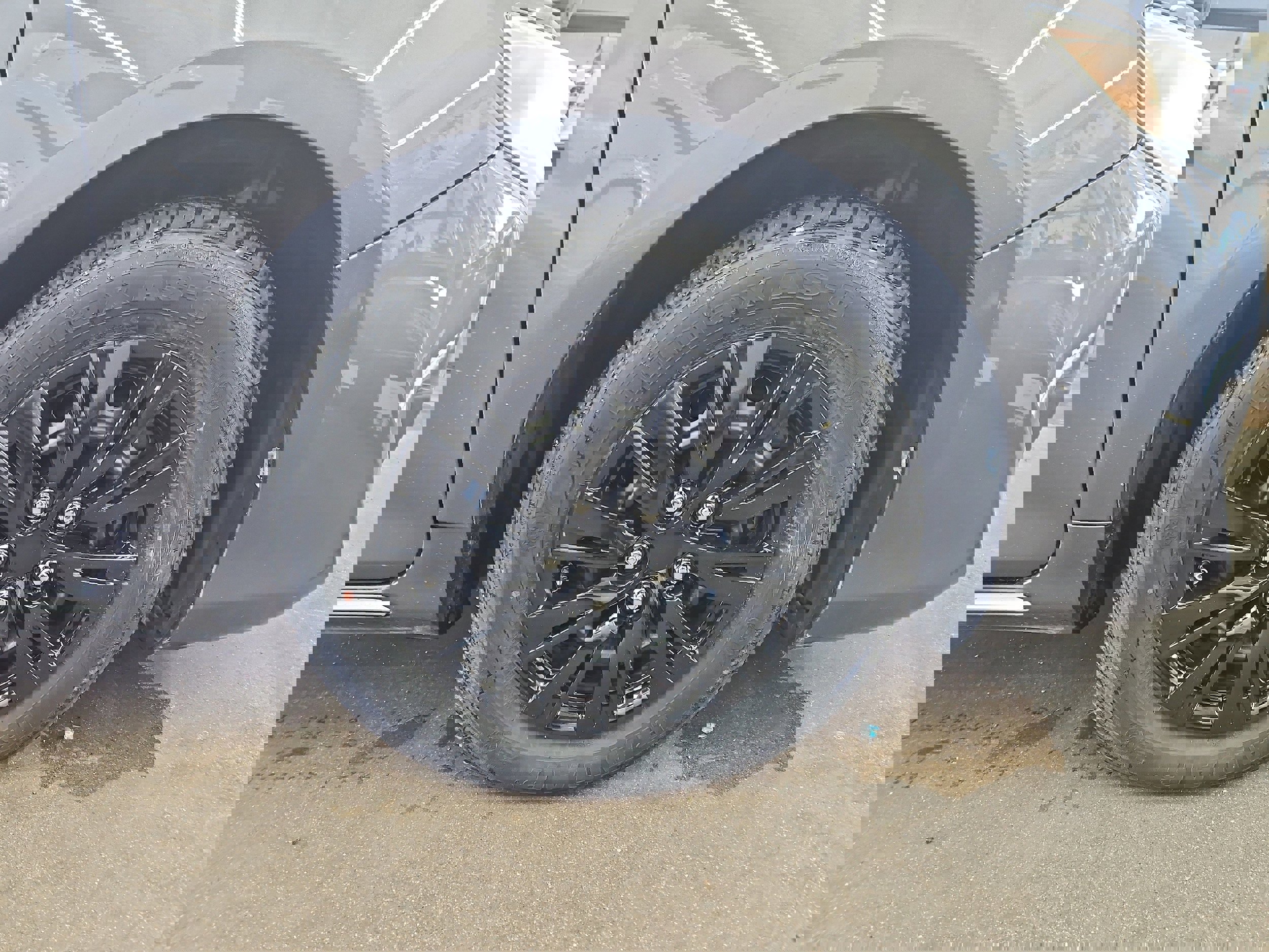 Used 2014 Toyota Camry LE image 23