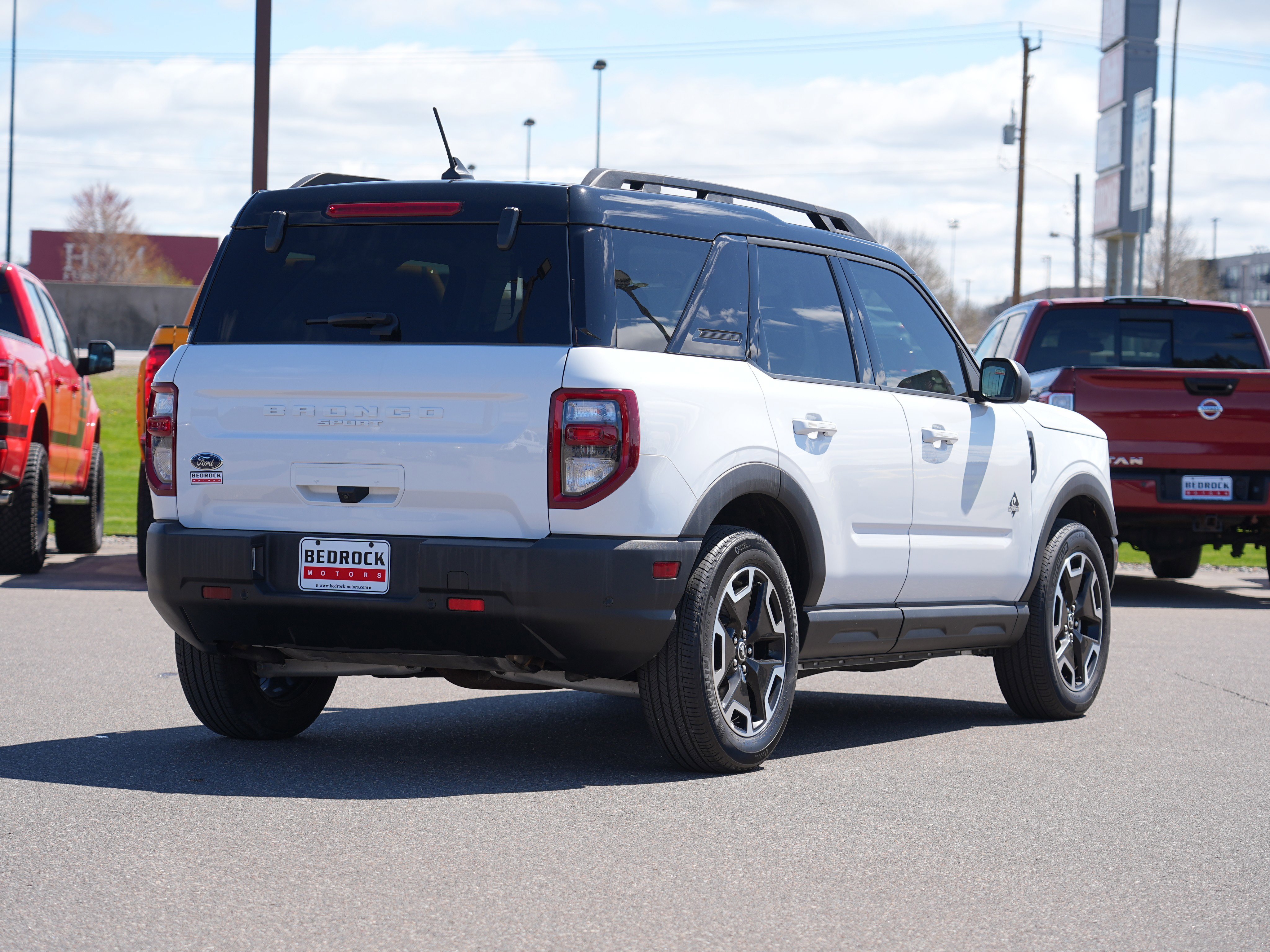 Used 2024 Ford Bronco Sport Outer Banks w/ Tech Package AWD/4WD image 3