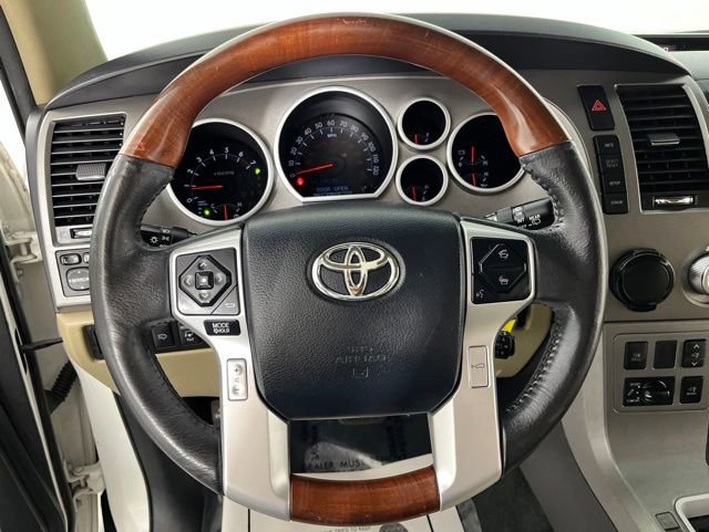 Used 2017 Toyota Sequoia Platinum RWD image 21