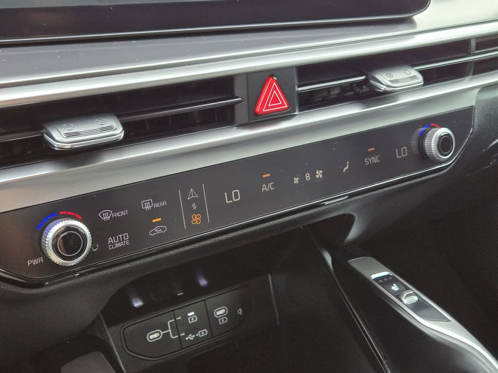 New 2025 Kia Sorento S AWD/4WD image 16
