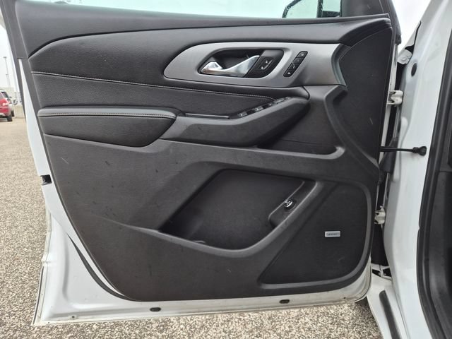 Used 2018 Chevrolet Traverse Premier w/ Driver Confidence II Package FWD image 15