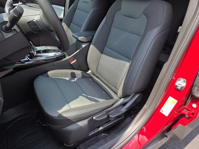 New 2026 Chevrolet Trax LT w/ LT Convenience Package FWD image 19