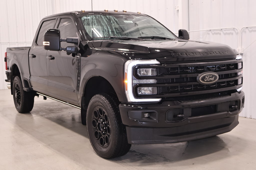 Certified 2024 Ford F350 Lariat w/ Lariat Ultimate Package AWD/4WD image 4