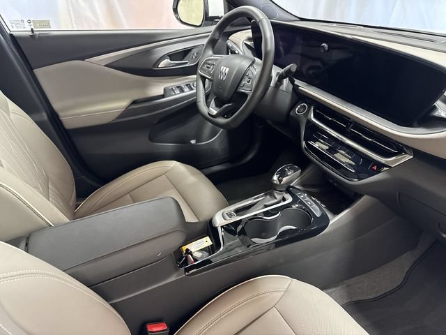 Certified 2025 Buick Envista Avenir FWD image 28