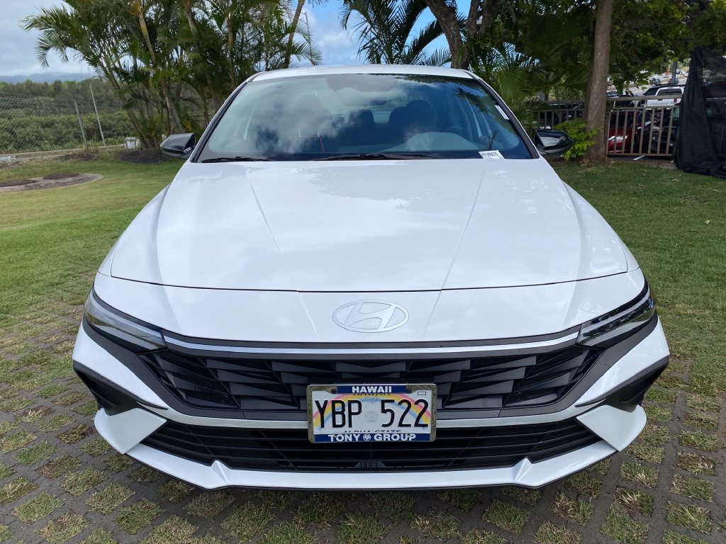 Used 2025 Hyundai Elantra Sport FWD image 19