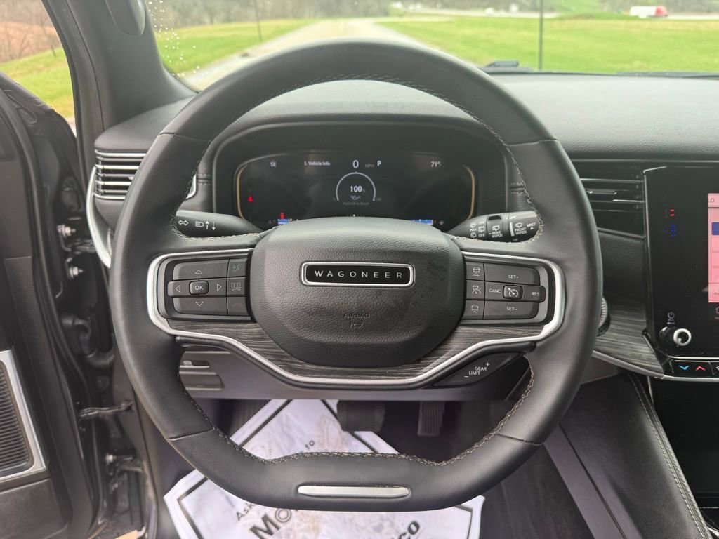 Used 2024 Jeep Wagoneer Series II w/ Flexible Seating Group image 32