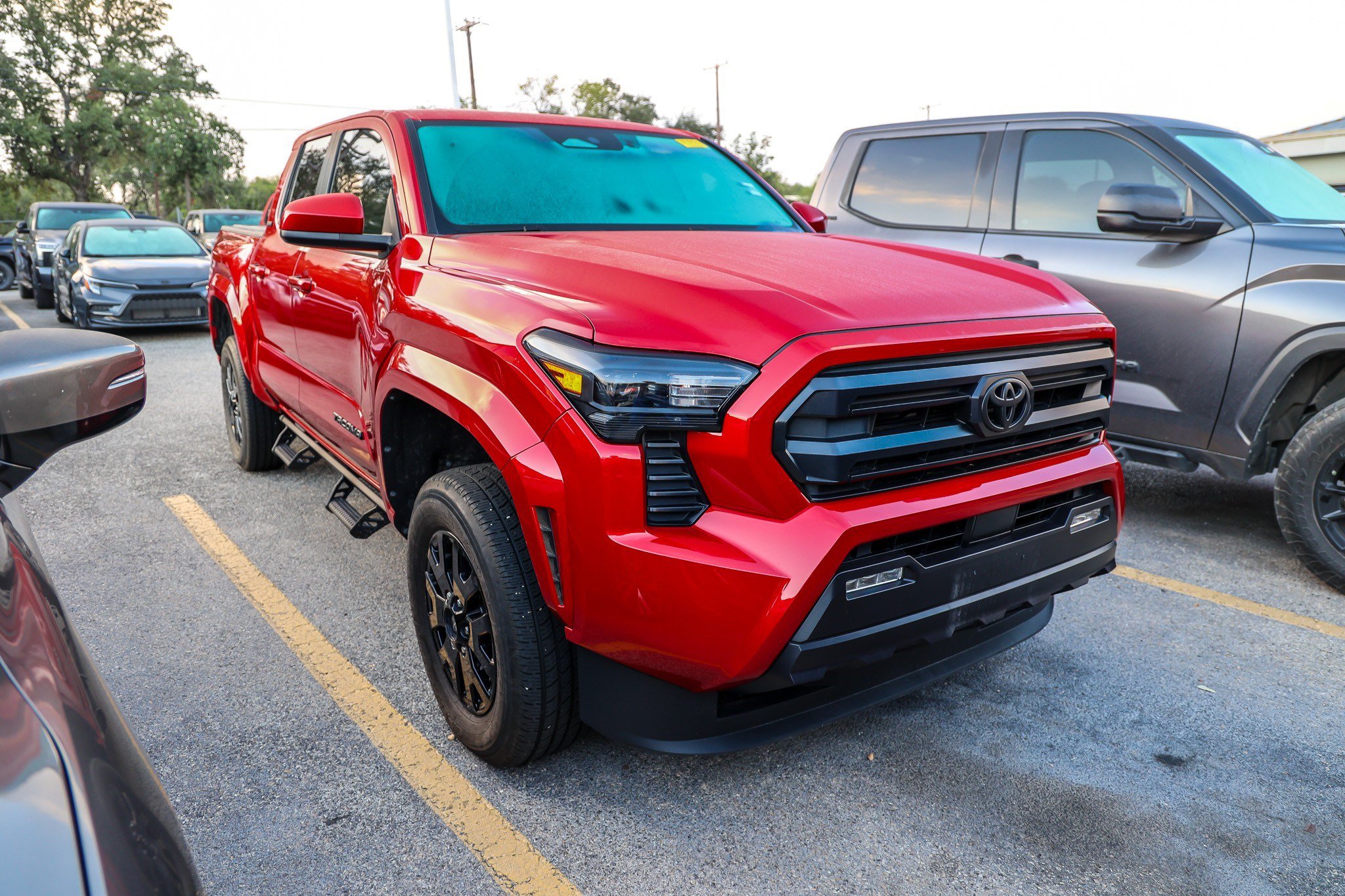 Certified 2026 Toyota Tacoma SR5 AWD/4WD image 4