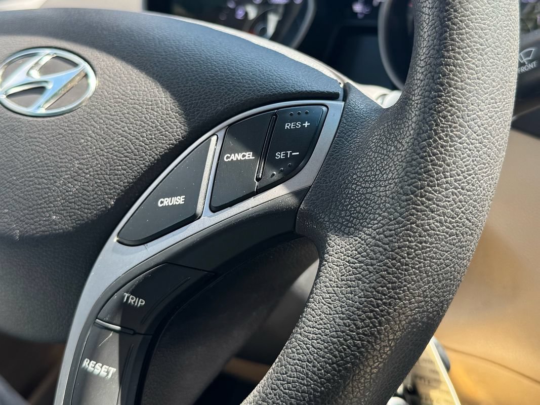 Used 2013 Hyundai Elantra GLS FWD image 22