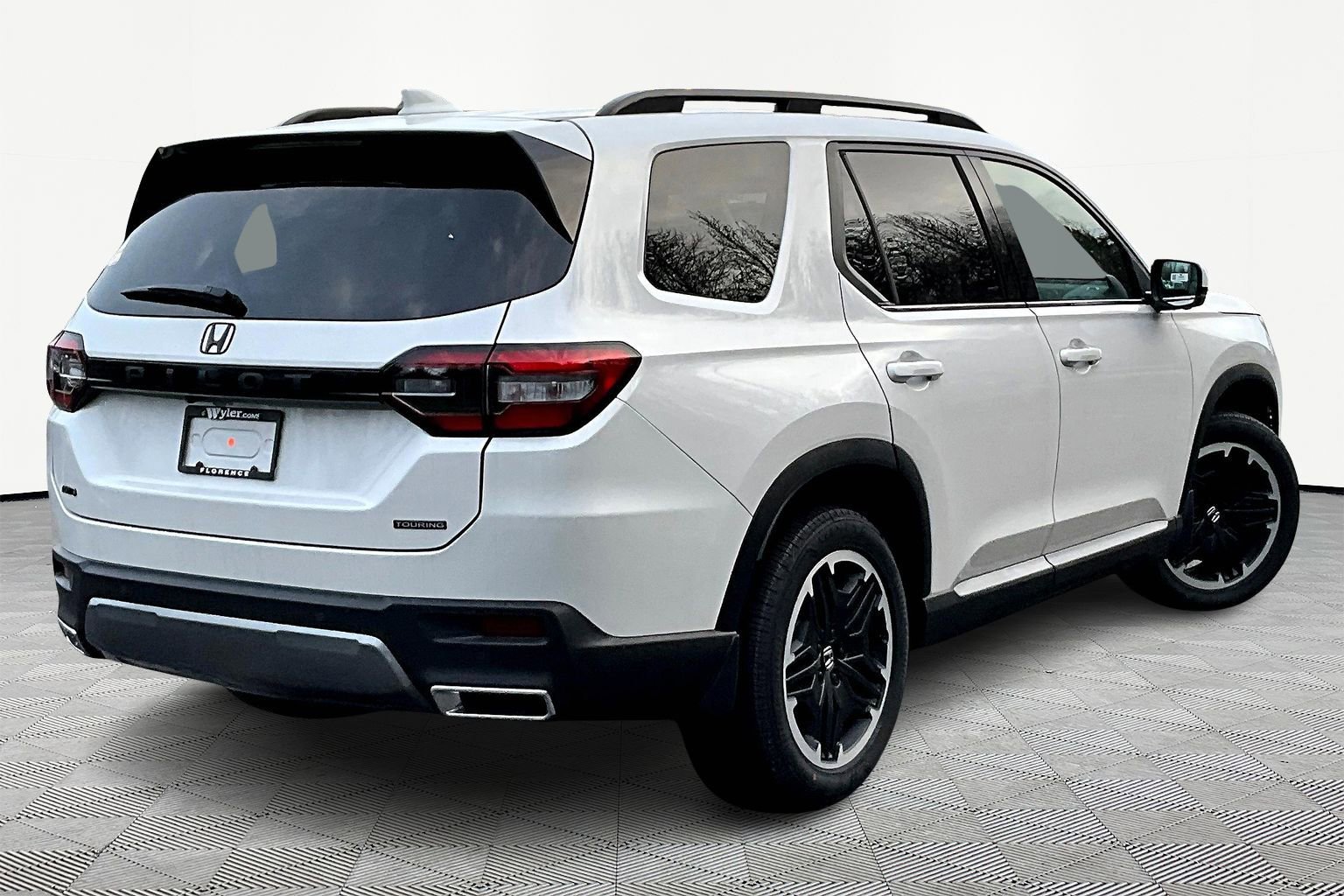 New 2026 Honda Pilot Touring image 7