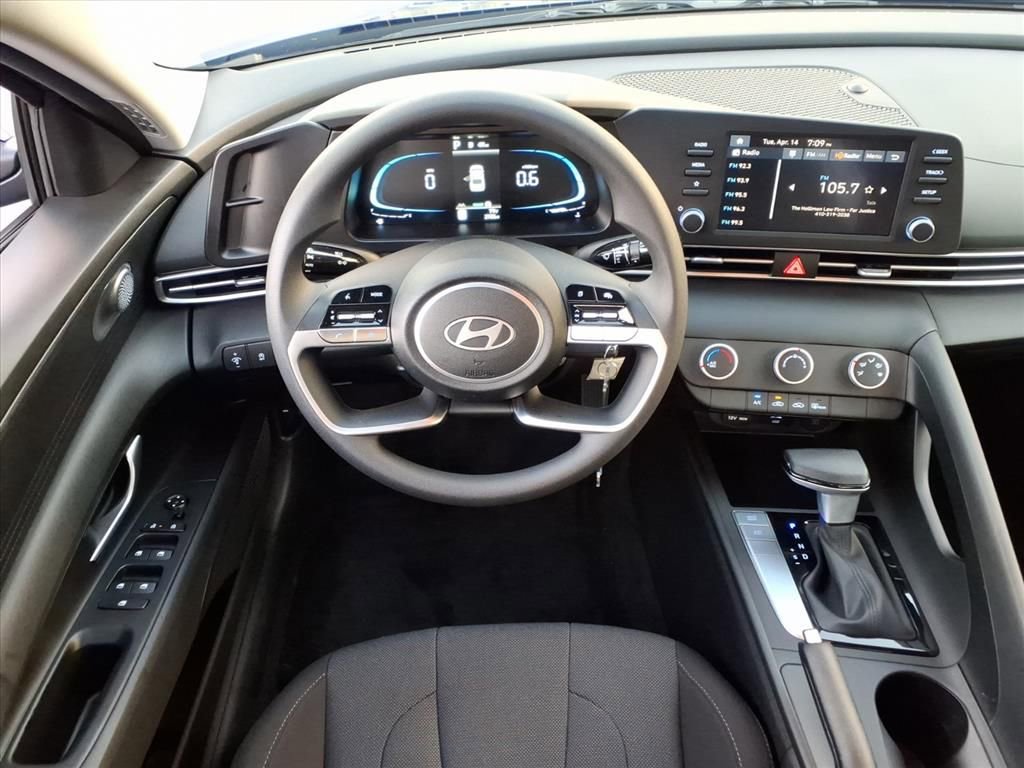 Used 2026 Hyundai Elantra SE image 19