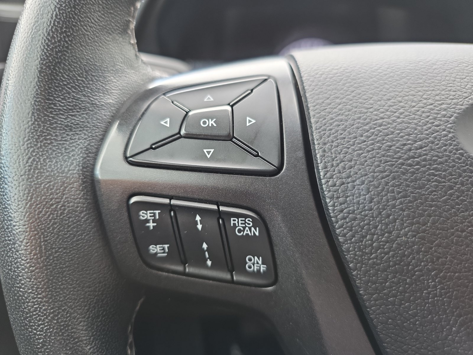 Used 2022 Ford Ranger Lariat w/ Tremor Off-Road Package AWD/4WD image 13