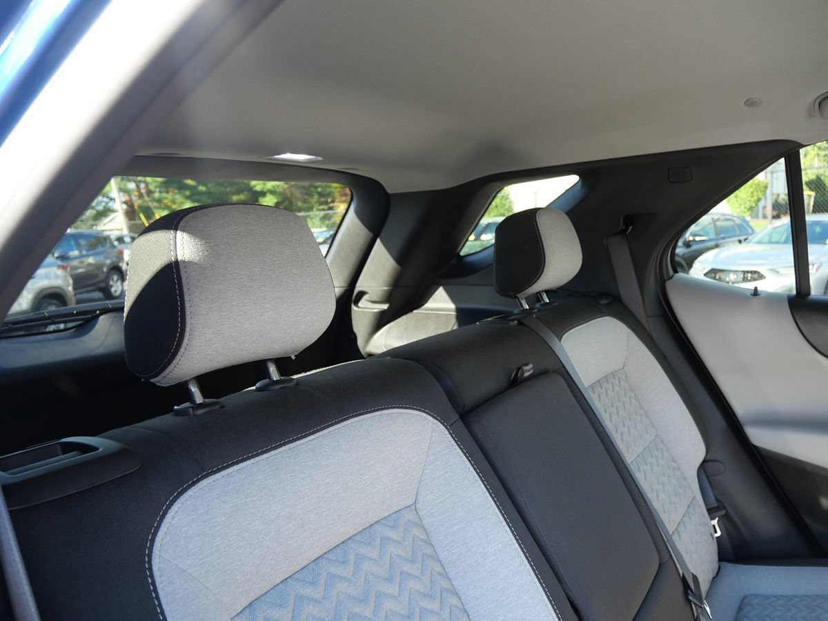 Used 2023 Chevrolet Equinox LT w/ Driver Convenience Package AWD/4WD image 28