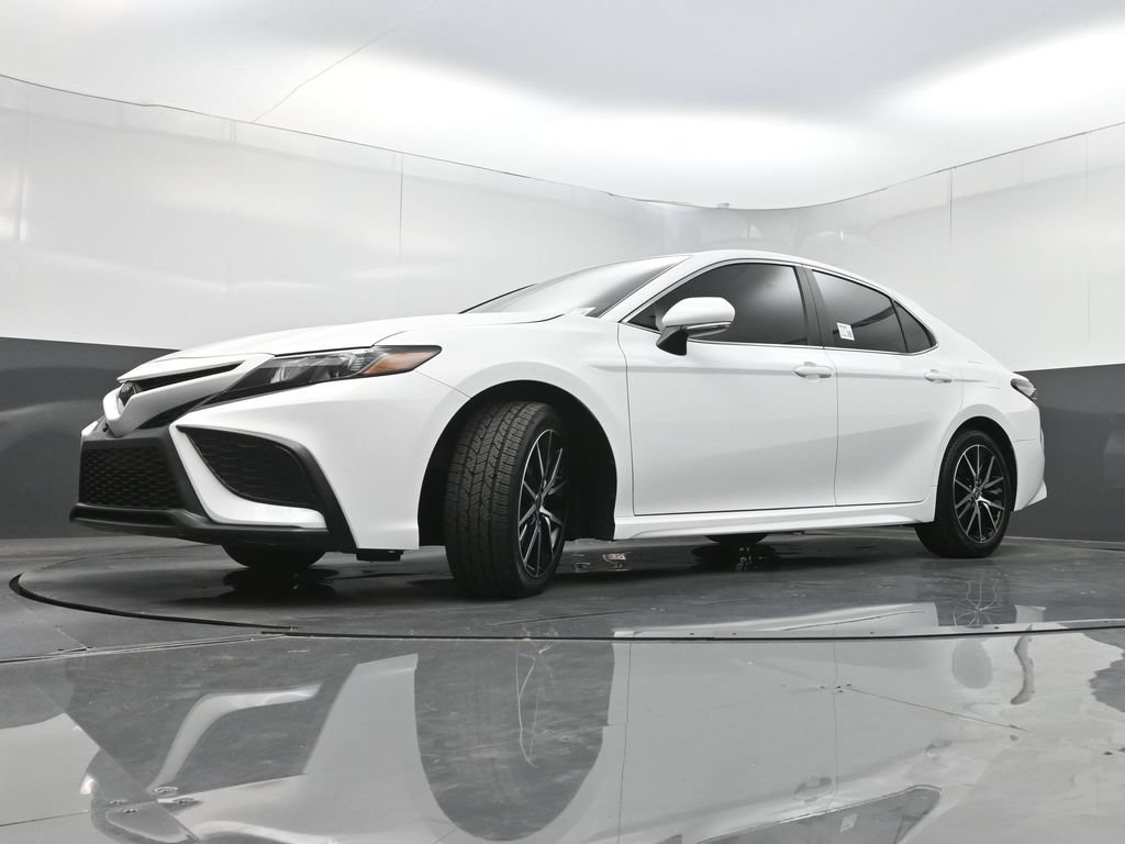 Used 2024 Toyota Camry SE FWD image 27